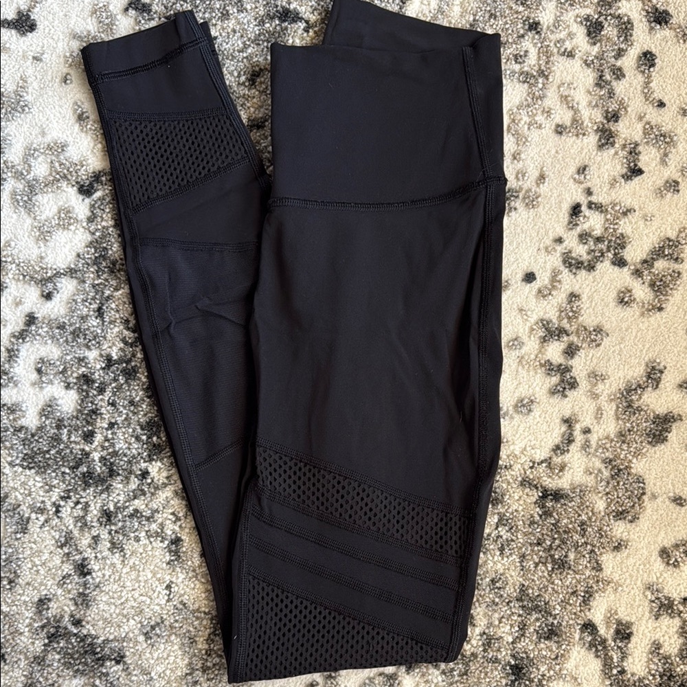LULULEMON Black Mesh Panel Leggings